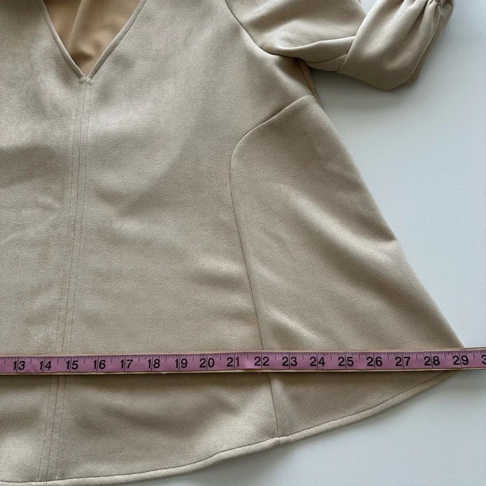 TUCKERNUCK Suede Easton V-Neck Puff Balloon Sleeve Blouse Cream Western Chic Med
